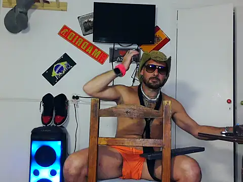 freddymdq100 online show from 04/13/26, 07:29