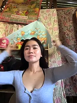 Snapshot of beautyasian23 chatting on 03/19/26, 02:22 beautyasian23 online show from 03/19/26, 02:22