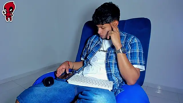 Snapshot of Thiago_snoop chatting on 05/21/26, 03:48 Thiago snoop online show from 05/21/26, 03:48