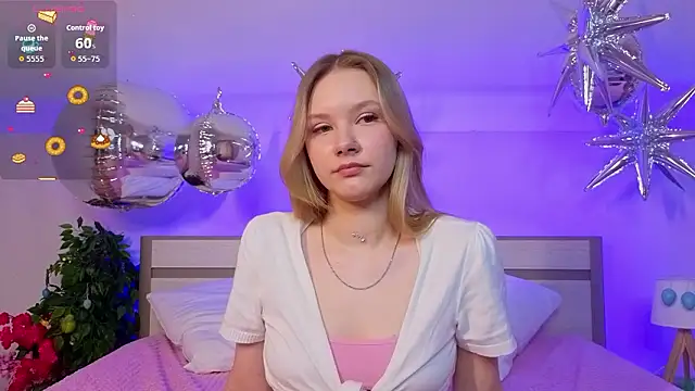 Snapshot of StaceyyJones chatting on 04/01/26, 10:38 StaceyyJones online show from 04/01/26, 10:38