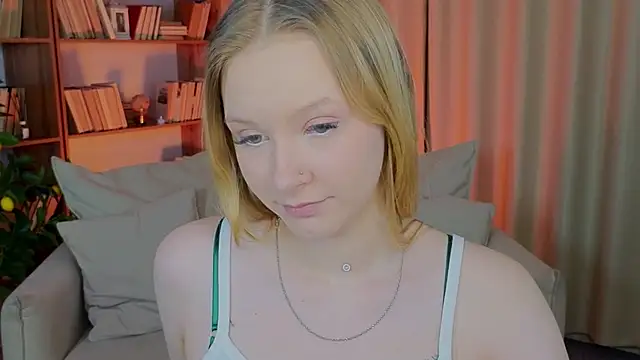 Snapshot of StaceyyJones chatting on 03/24/26, 10:15 StaceyyJones online show from 03/24/26, 10:15