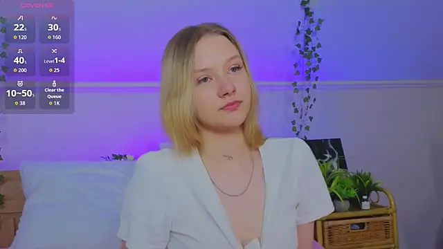 Snapshot of StaceyyJones chatting on 04/06/26, 11:33 StaceyyJones online show from 04/06/26, 11:33