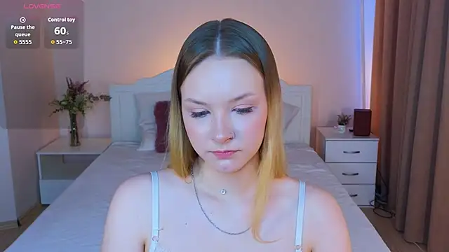 StaceyyJones online show from 07/12/26, 10:27