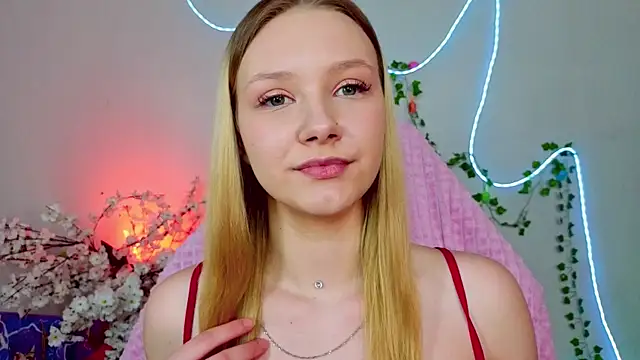 Snapshot of StaceyyJones chatting on 04/05/26, 07:59 StaceyyJones online show from 04/05/26, 07:59