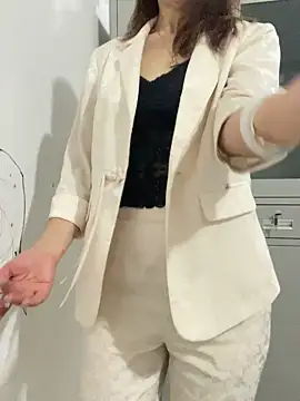 Snapshot of keke-77 chatting on 04/08/26, 12:06 keke-77 online show from 04/08/26, 12:06