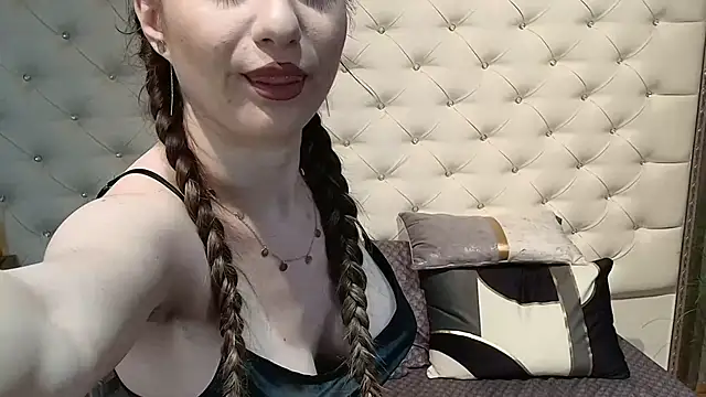 AmiellaRose online show from 03/28/26, 06:36