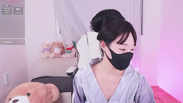 Snapshot of sexyjoy95 chatting on 05/13/26, 10:44 sexyjoy95 online show from 05/13/26, 10:44