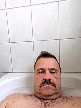 Snapshot of olddadd chatting on 04/11/26, 09:02 olddadd online show from 04/11/26, 09:02