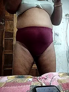 Snapshot of hottsexyy chatting on 07/04/26, 03:57 hottsexyy online show from 07/04/26, 03:57
