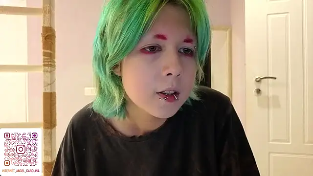 Snapshot of LittleKittenStar chatting on 07/12/26, 08:31 LittleKittenStar online show from 07/12/26, 08:31