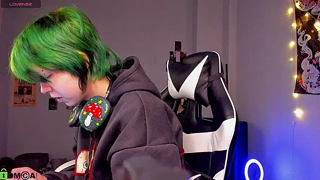 LittleKittenStar online show from 04/04/26, 02:51