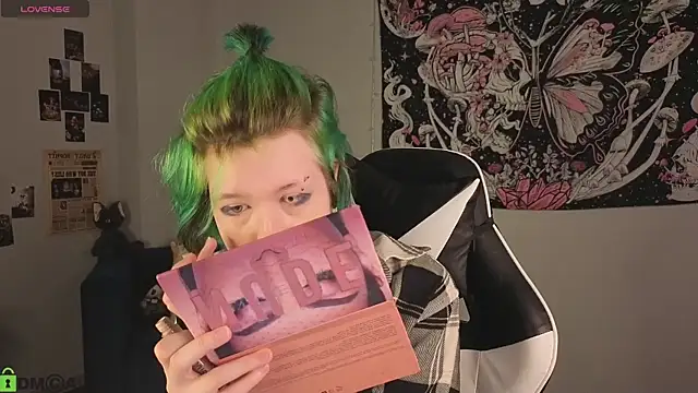 LittleKittenStar online show from 04/24/26, 03:30
