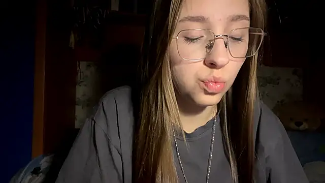 Snapshot of Vickyfaith chatting on 04/08/26, 09:38 Vickyfaith online show from 04/08/26, 09:38