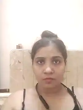 LovelyRenu online show from 03/29/26, 09:55