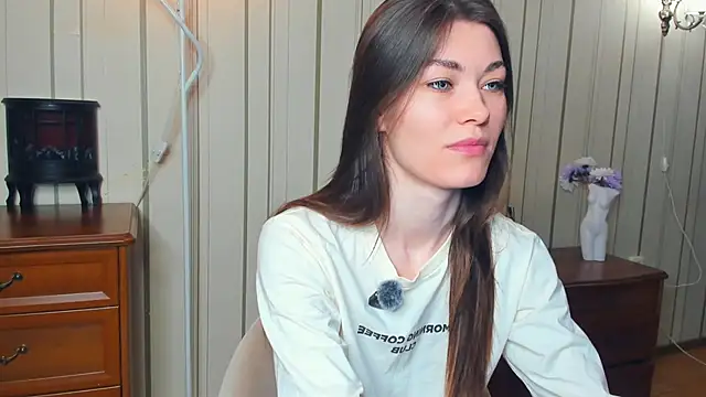 JulissaLipoma online show from 04/11/26, 06:43