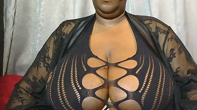 Snapshot of MrsGoddessScarlet chatting on 03/30/26, 10:00 MrsGoddessScarlet online show from 03/30/26, 10:00