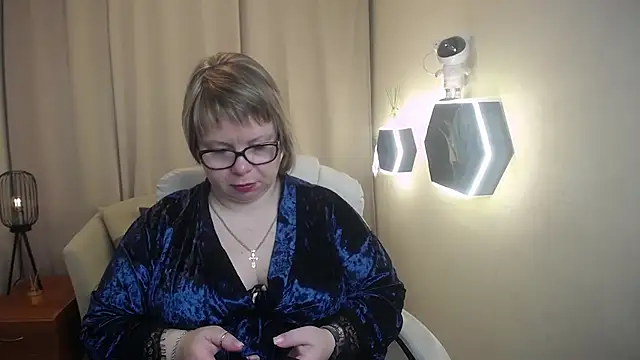 BonnnyBoobsy online show from 04/24/26, 06:04