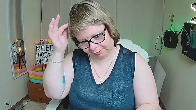 BonnnyBoobsy online show from 05/22/26, 06:39