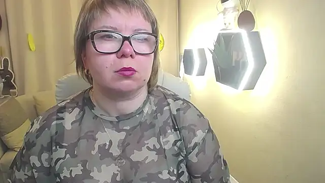 Snapshot of BonnnyBoobsy chatting on 04/13/26, 05:55 BonnnyBoobsy online show from 04/13/26, 05:55