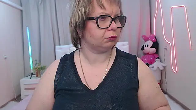 BonnnyBoobsy online show from 05/18/26, 06:34