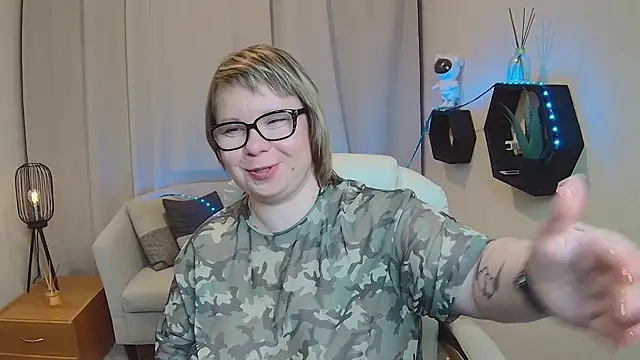 BonnnyBoobsy online show from 05/05/26, 12:08