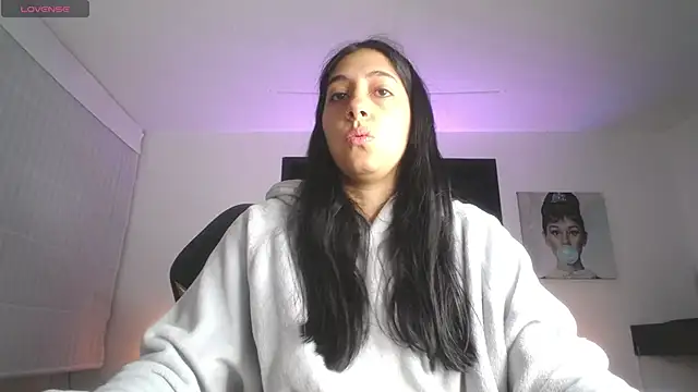 Melannyy V online show from 05/27/26, 01:18