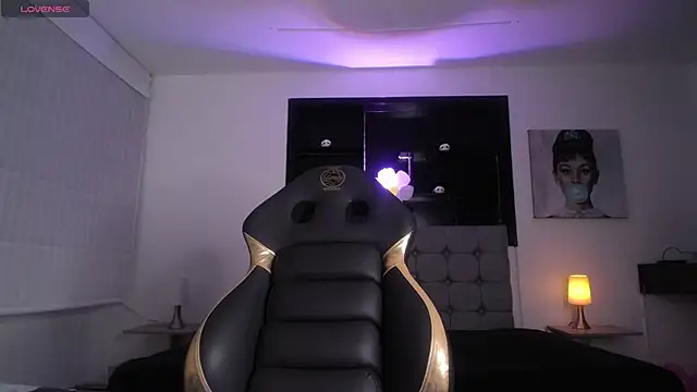 Melannyy V online show from 06/03/26, 01:12