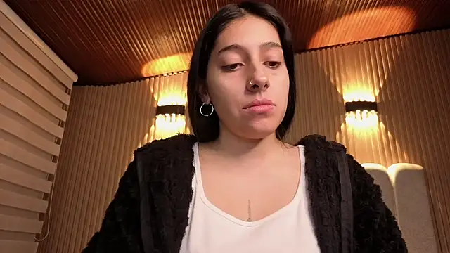 Melannyy V online show from 04/08/26, 01:01