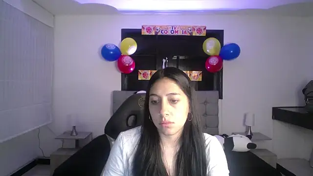 Melannyy V online show from 06/19/26, 12:44