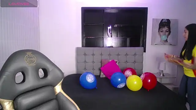Melannyy V online show from 06/17/26, 12:59