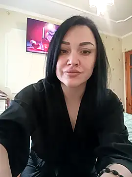Elsie-Nora online show from 04/21/26, 05:47