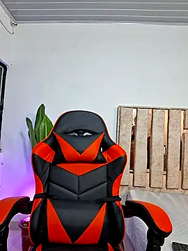 Snapshot of Megan_hugeboobs chatting on 04/06/26, 01:12 Megan hugeboobs online show from 04/06/26, 01:12