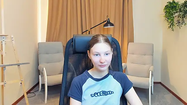 Snapshot of AndriaWhitford chatting on 03/19/26, 01:11 AndriaWhitford online show from 03/19/26, 01:11