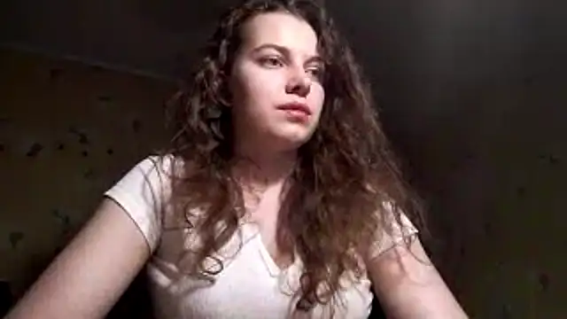 Snapshot of VarioWay chatting on 04/14/26, 05:18 VarioWay online show from 04/14/26, 05:18