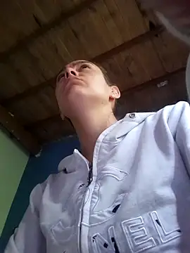 Isabelmotta  online show from 04/05/26, 07:42