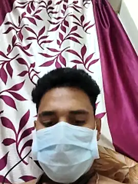 Snapshot of Stranger_boy123 chatting on 04/11/26, 04:32 Stranger boy123 online show from 04/11/26, 04:32