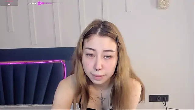 Snapshot of gigi_meii chatting on 05/08/26, 02:21 gigi meii online show from 05/08/26, 02:21