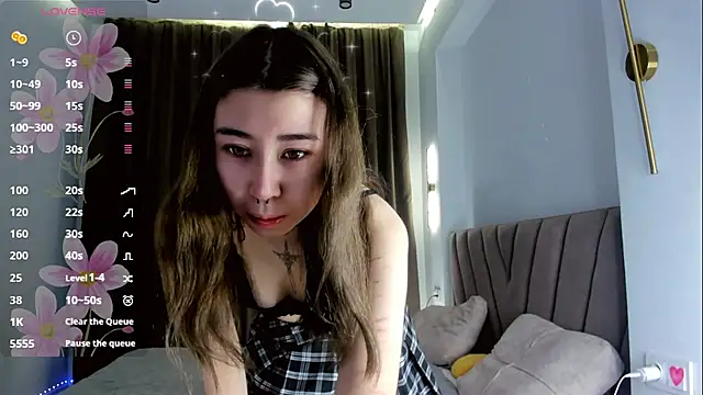 Snapshot of gigi_meii chatting on 04/15/26, 01:04 gigi meii online show from 04/15/26, 01:04
