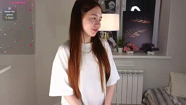 Snapshot of RoniDetterich chatting on 04/06/26, 05:14 RoniDetterich online show from 04/06/26, 05:14