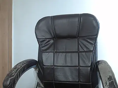 Snapshot of beautyrose1 chatting on 04/04/26, 10:22 beautyrose1 online show from 04/04/26, 10:22