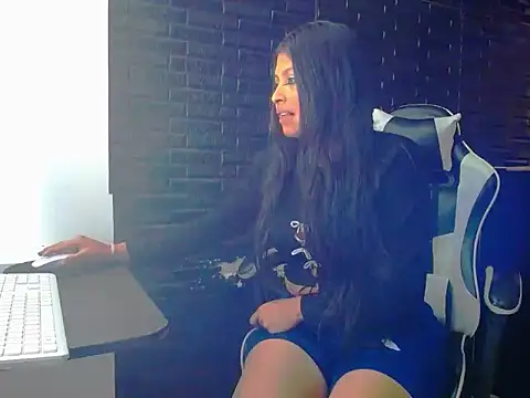 Snapshot of AuroraVelvet chatting on 03/22/26, 03:10 AuroraVelvet online show from 03/22/26, 03:10