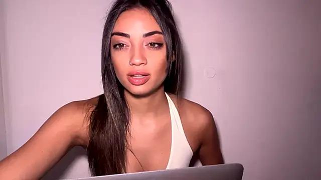 Snapshot of MarlysZlotnick chatting on 03/31/26, 11:56 MarlysZlotnick online show from 03/31/26, 11:56