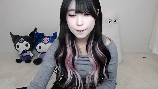 nanami nyann online show from 04/11/26, 11:47