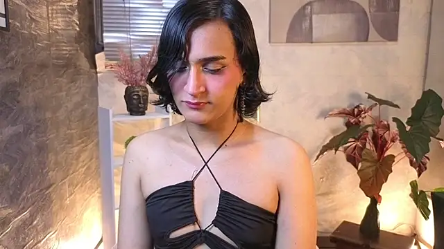 Zoee Kiss  online show from 04/21/26, 11:00