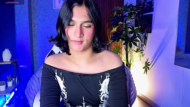 Zoee Kiss  online show from 06/25/26, 05:12