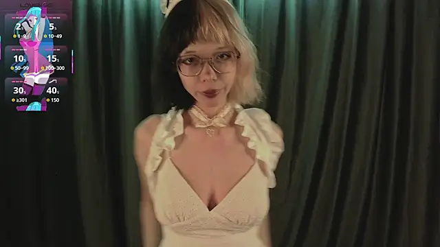 Snapshot of Layla_Muur chatting on 04/14/26, 05:07 Layla Muur online show from 04/14/26, 05:07