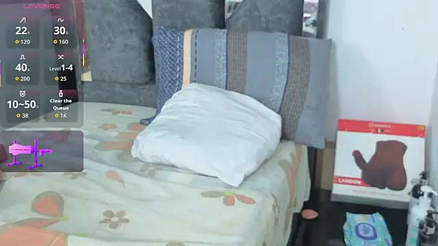 Snapshot of liana_hot_ chatting on 04/05/26, 11:28 liana hot online show from 04/05/26, 11:28