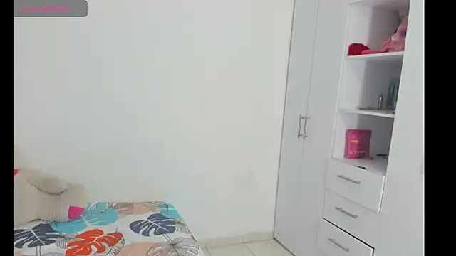 Snapshot of Atenea_19_ chatting on 06/16/26, 10:15 Atenea 19 online show from 06/16/26, 10:15