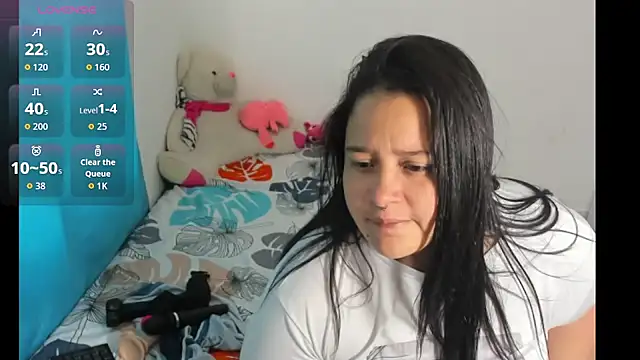 Snapshot of Atenea_19_ chatting on 06/24/26, 11:09 Atenea 19 online show from 06/24/26, 11:09