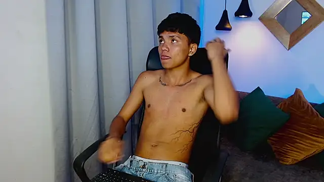 Snapshot of thiagosterling chatting on 04/16/26, 12:33 thiagosterling online show from 04/16/26, 12:33